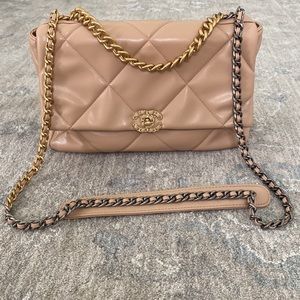 Chanel 19 large dupe
